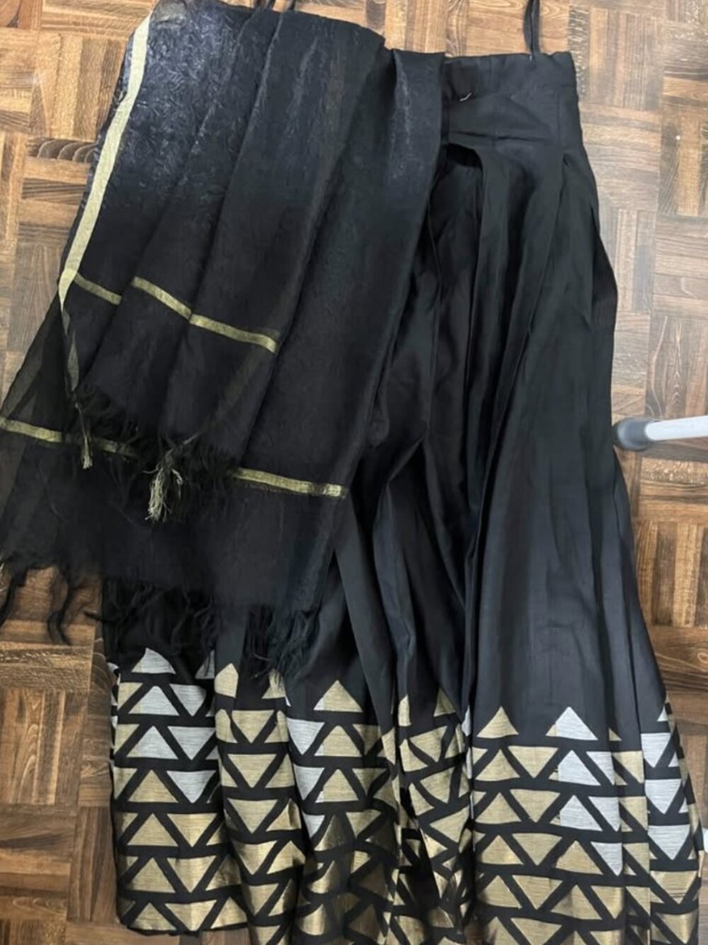 Lehenga skirt and shawl